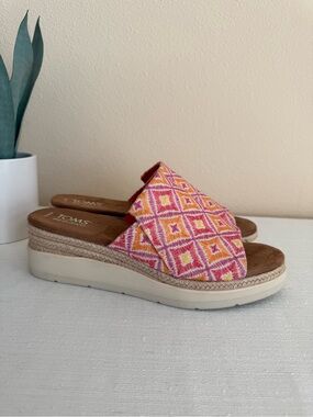 New TOMS Pink & Yellow Patterned Wedge Slide Sandals
